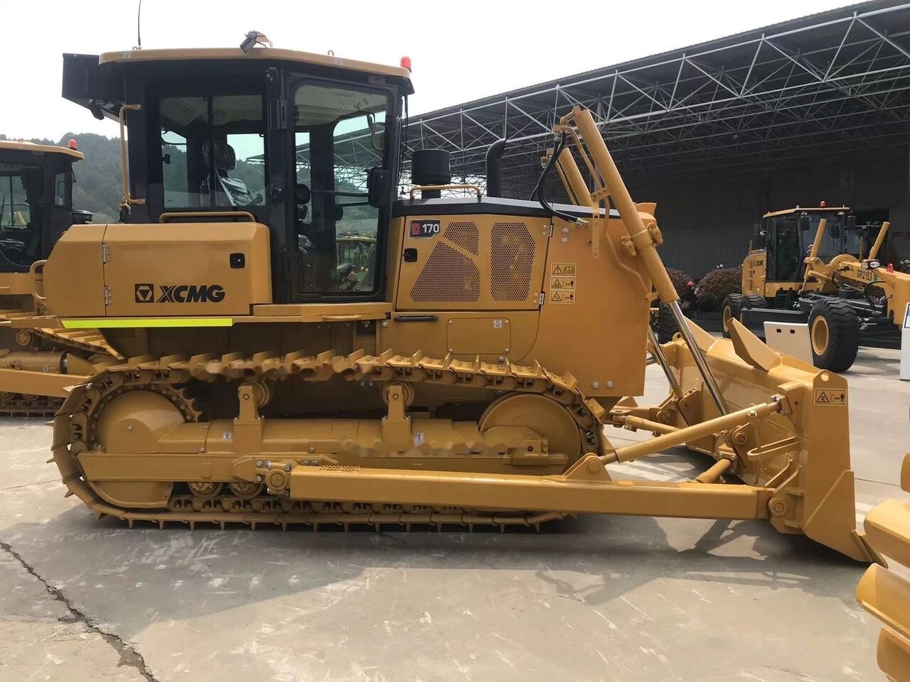 XCMG D170 - Buldôzer: foto 2 XCMG D170 - Buldôzer: foto 2