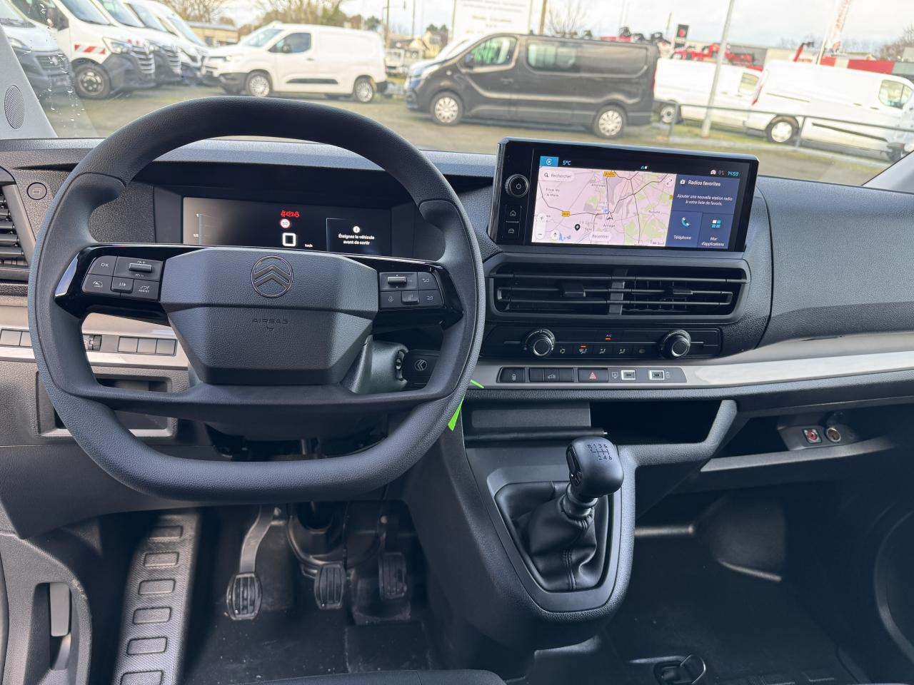 CITROEN Jumpy XL 2.0 BlueHDi - 145 S&S - BVM III FOURGON . PHASE 2 - Furgão: foto 4 CITROEN Jumpy XL 2.0 BlueHDi - 145 S&S - BVM III FOURGON . PHASE 2 - Furgão: foto 4