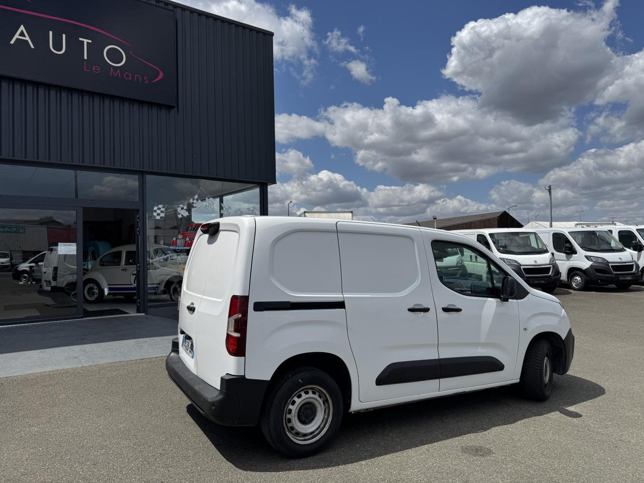 CITROEN berlingo M 650KG BLUEHDI 100 S&S DRIVER BVM5 - Furgão: foto 5 CITROEN berlingo M 650KG BLUEHDI 100 S&S DRIVER BVM5 - Furgão: foto 5