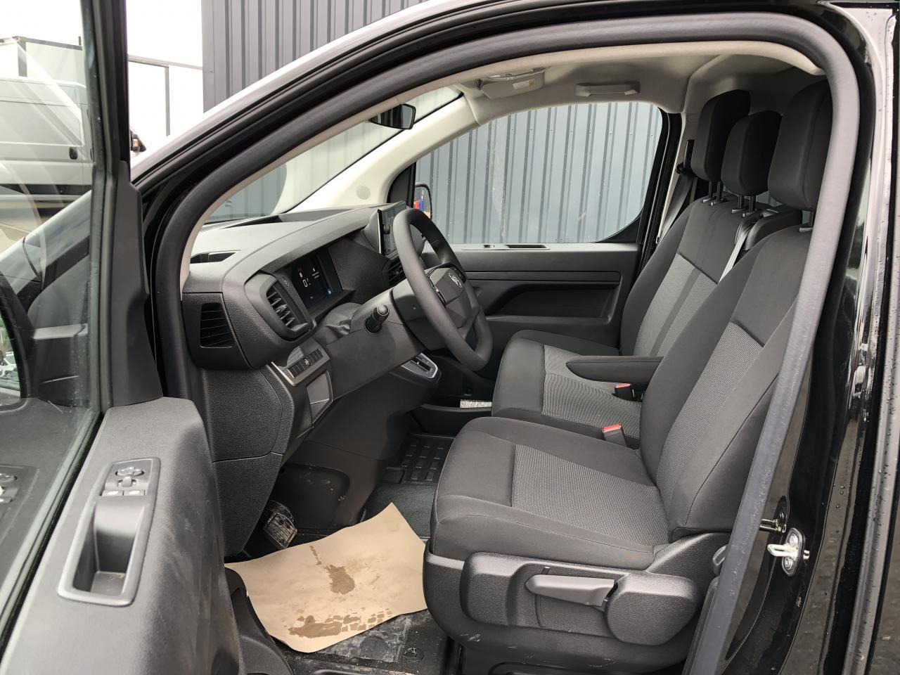 CITROEN jumpy M 2.0 BLUEHDI 180CH S&S CABINE APPROFONDIE FIXE EAT8 - Furgão: foto 4 CITROEN jumpy M 2.0 BLUEHDI 180CH S&S CABINE APPROFONDIE FIXE EAT8 - Furgão: foto 4