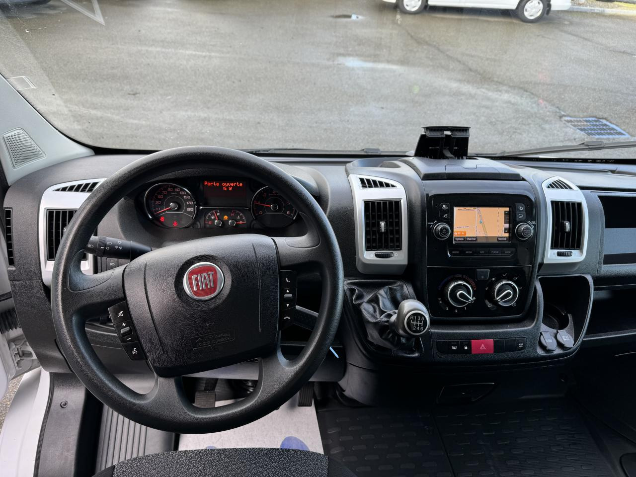 FIAT DUCATO 3T5 L3H2 2.2 HDI 140 CH BUSINESS - Furgão: foto 4 FIAT DUCATO 3T5 L3H2 2.2 HDI 140 CH BUSINESS - Furgão: foto 4