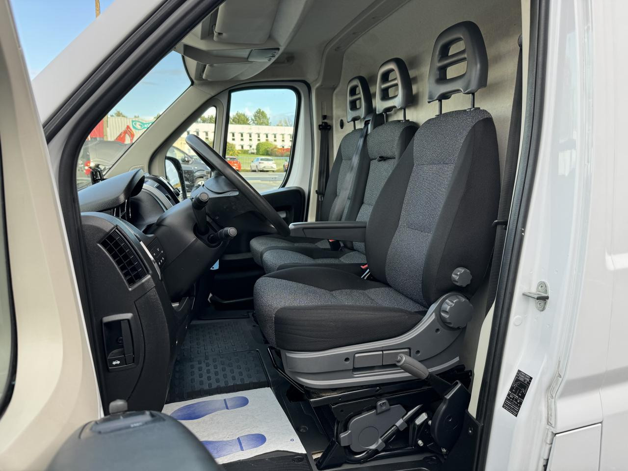 FIAT DUCATO 3T5 L3H2 2.2 HDI 140 CH BUSINESS - Furgão: foto 5 FIAT DUCATO 3T5 L3H2 2.2 HDI 140 CH BUSINESS - Furgão: foto 5