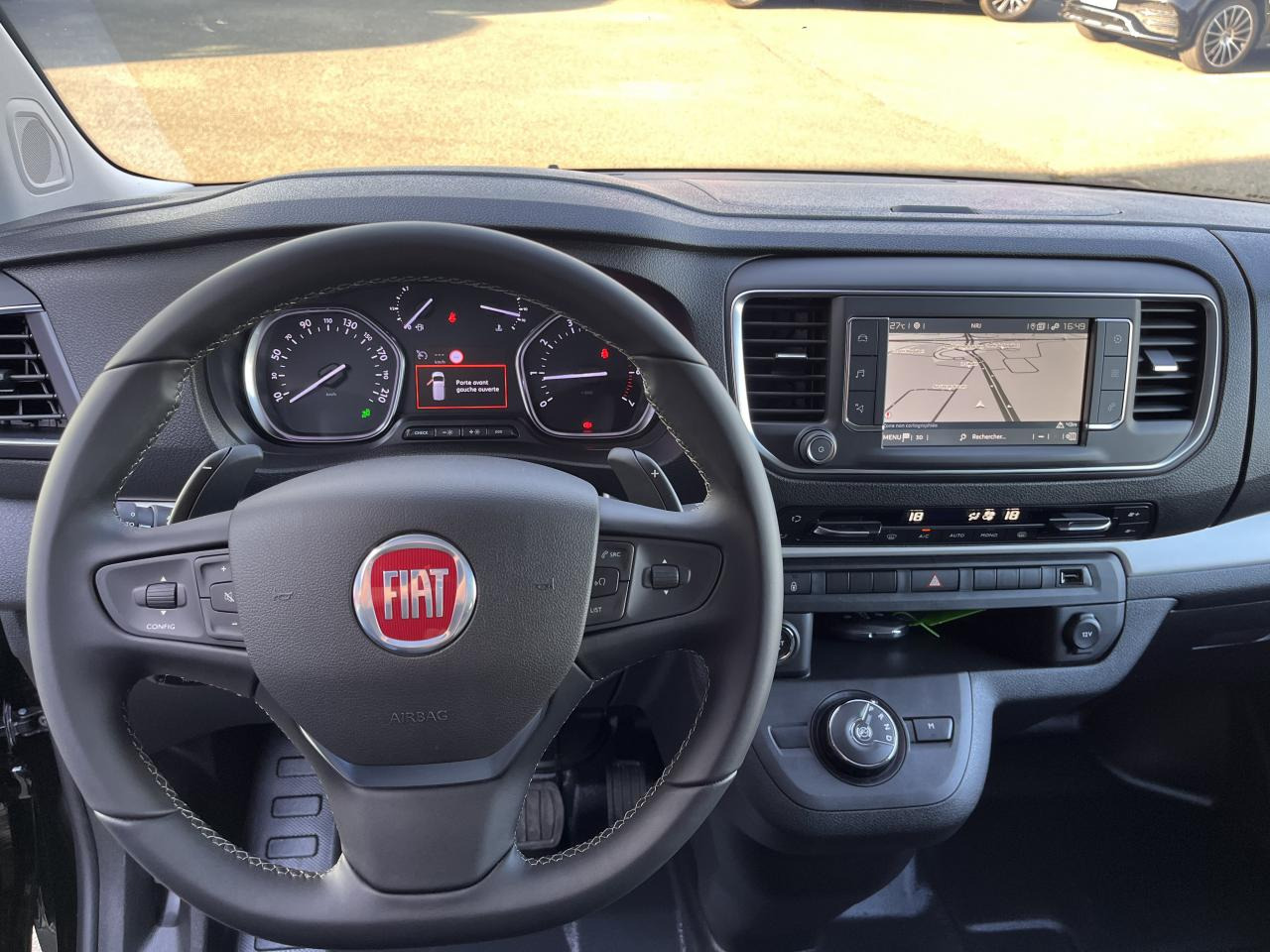 FIAT Scudo XL 2.0 BlueHDi - 180 S&S - BVA Cabine Approfondie 6 PLACES - Carrinha cabine dupla: foto 4 FIAT Scudo XL 2.0 BlueHDi - 180 S&S - BVA Cabine Approfondie 6 PLACES - Carrinha cabine dupla: foto 4