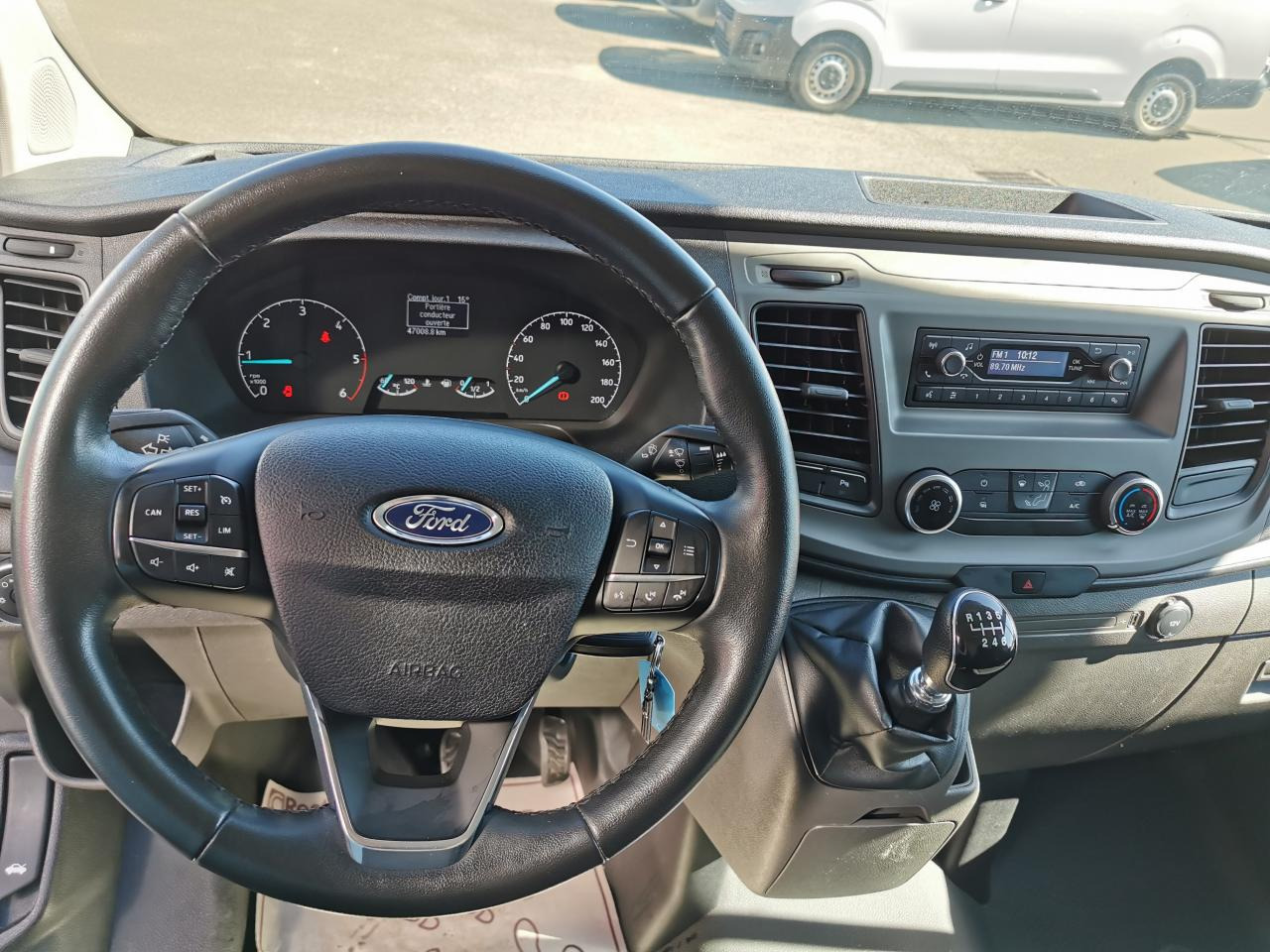 FORD Transit Custom 2.0 EcoBlue mHEV - 130 S&S TRANSIT CUSTOM FOURGON Fourgon 280 L1H1 Trend Business - Furgão: foto 4 FORD Transit Custom 2.0 EcoBlue mHEV - 130 S&S TRANSIT CUSTOM FOURGON Fourgon 280 L1H1 Trend Business - Furgão: foto 4