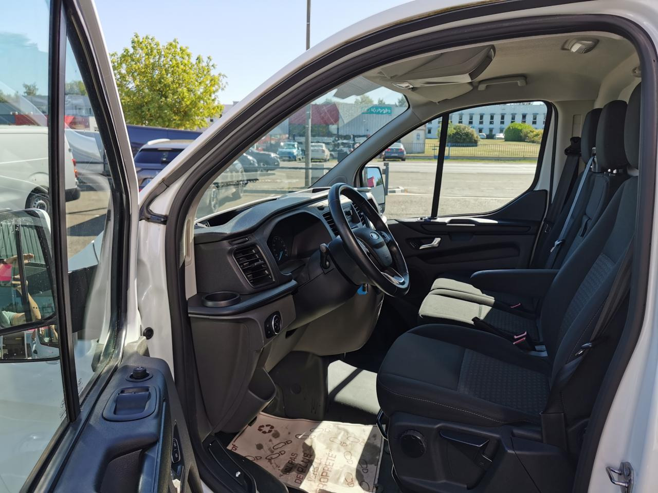 FORD Transit Custom 2.0 EcoBlue mHEV - 130 S&S TRANSIT CUSTOM FOURGON Fourgon 280 L1H1 Trend Business - Furgão: foto 5 FORD Transit Custom 2.0 EcoBlue mHEV - 130 S&S TRANSIT CUSTOM FOURGON Fourgon 280 L1H1 Trend Business - Furgão: foto 5