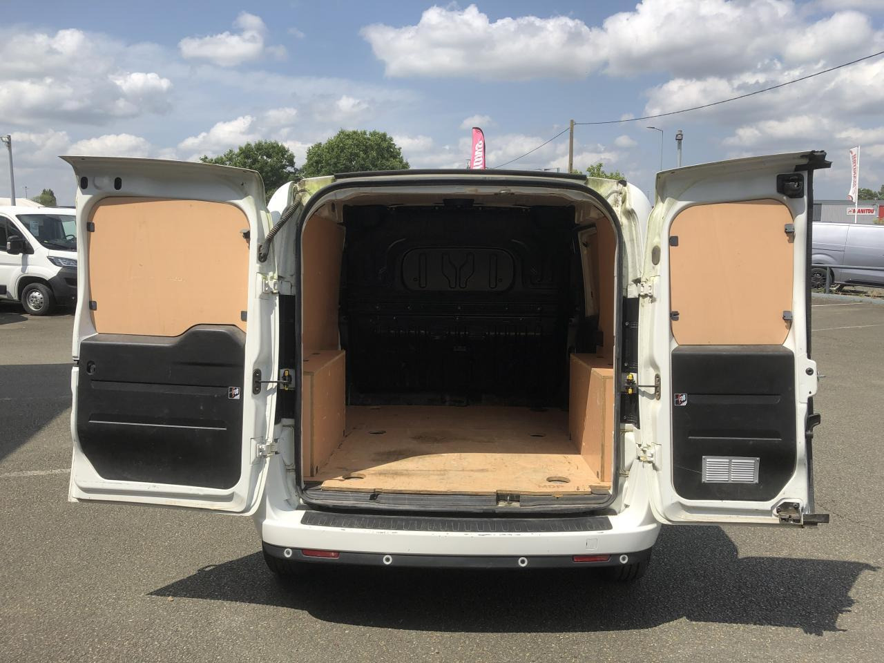 Fiat Doblo Cargo 1.3 MULTIJET 95CH PACK PROFESSIONAL TRIO E6 - Furgão compacto: foto 2 Fiat Doblo Cargo 1.3 MULTIJET 95CH PACK PROFESSIONAL TRIO E6 - Furgão compacto: foto 2
