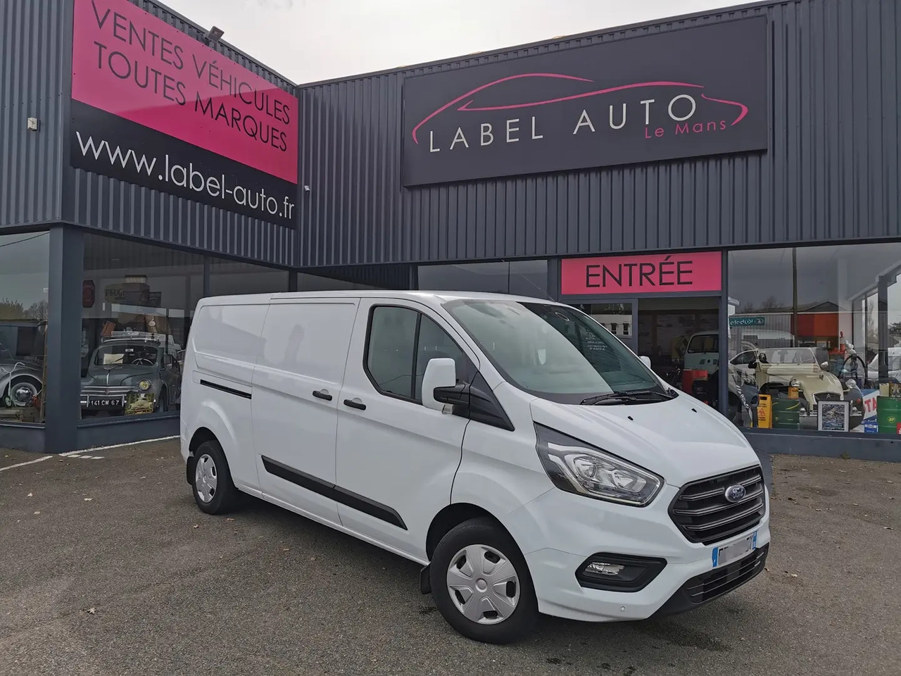 Ford Transit Custom 300 L2H1 2.0 ECOBLUE 130 TREND BUSINESS 7CV - Furgão: foto 1 Ford Transit Custom 300 L2H1 2.0 ECOBLUE 130 TREND BUSINESS 7CV - Furgão: foto 1