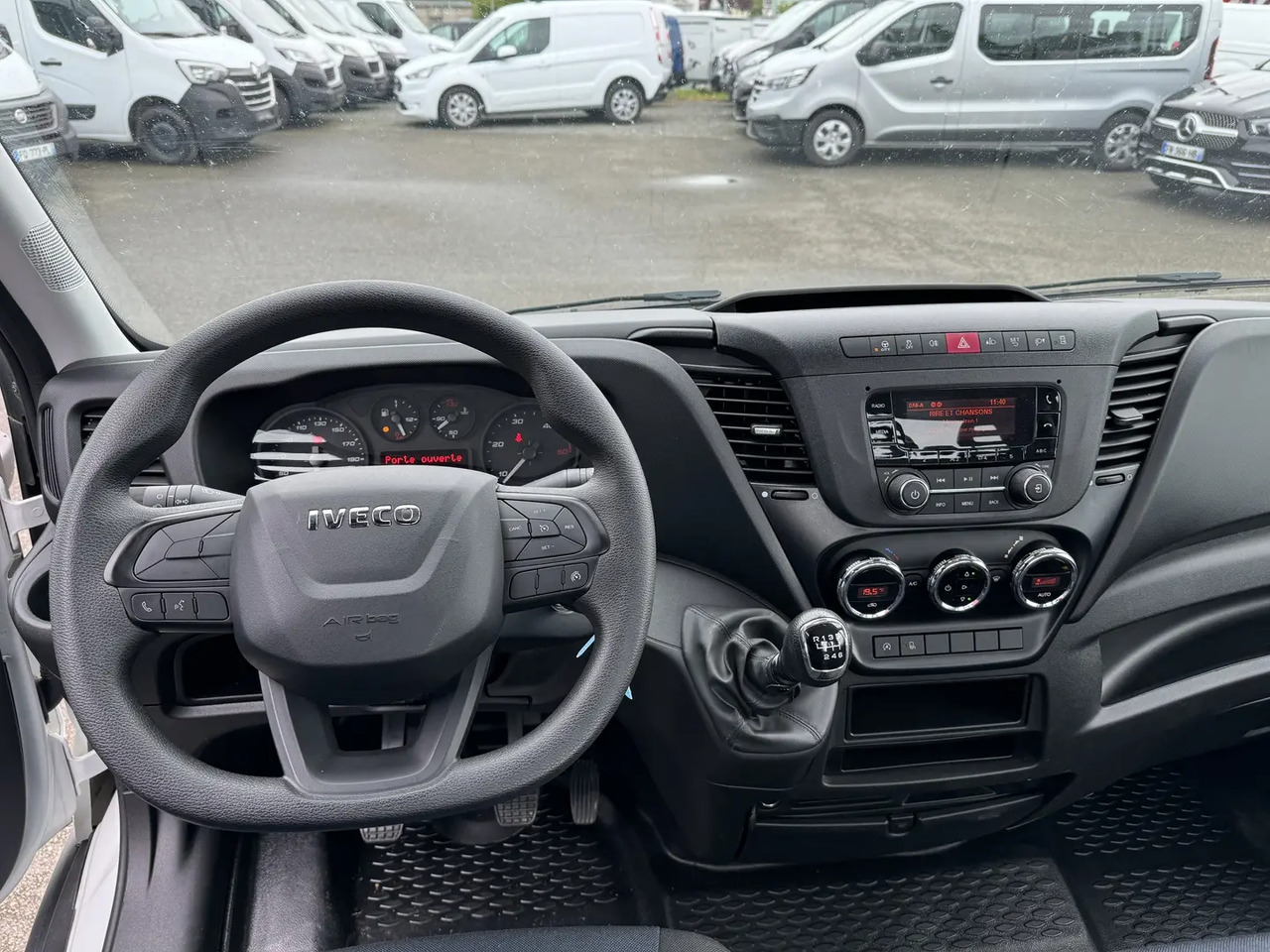 Iveco Daily 35C16H3.0 EMPATTEMENT 4100 - Caminhão reboque: foto 4 Iveco Daily 35C16H3.0 EMPATTEMENT 4100 - Caminhão reboque: foto 4