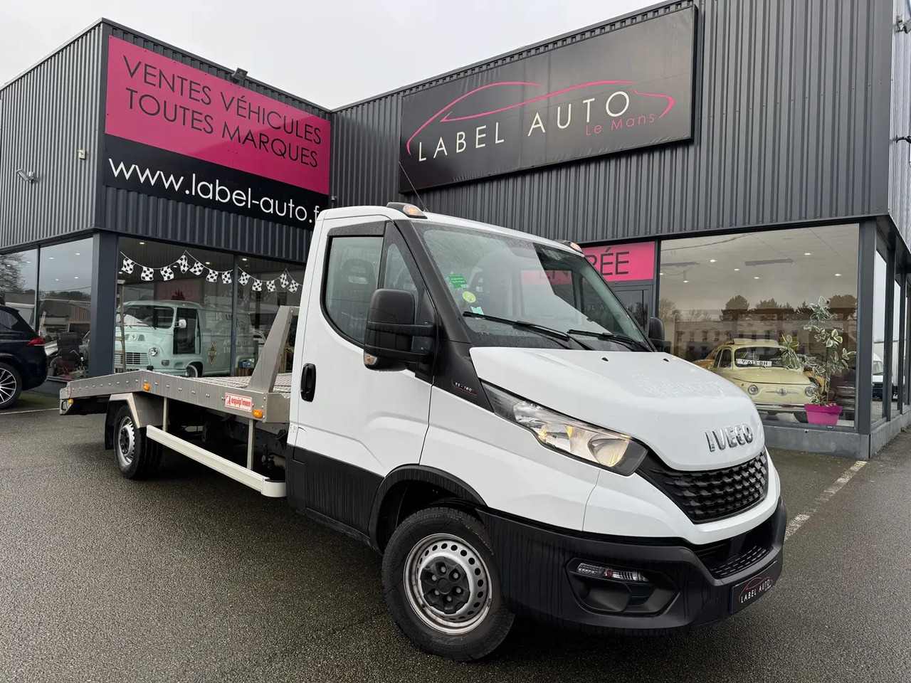 Iveco Daily 35S16 EMPATTEMENT 4100 - Caminhão reboque: foto 1 Iveco Daily 35S16 EMPATTEMENT 4100 - Caminhão reboque: foto 1
