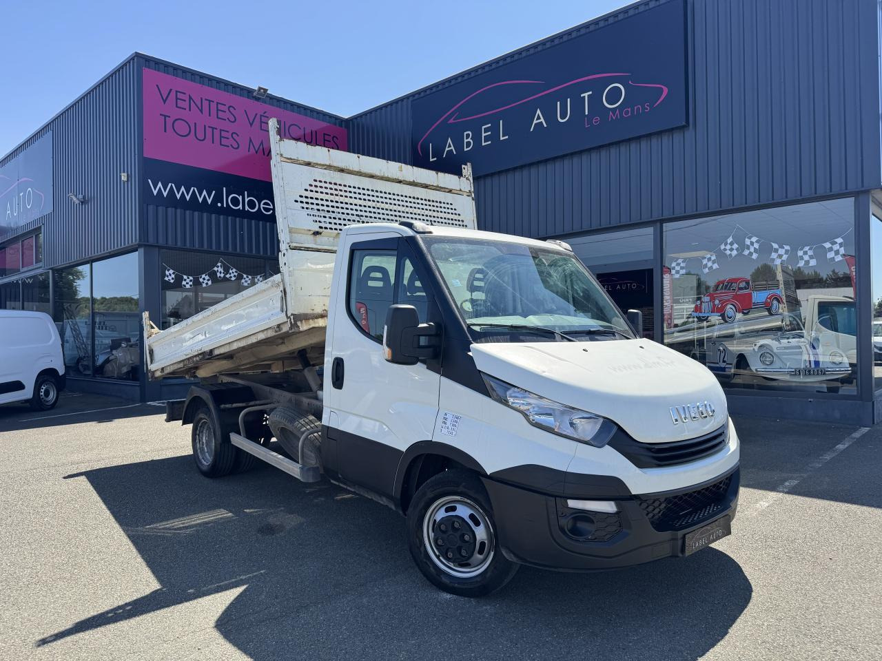 Iveco Daily IVECO 35 C 12 BENNE RJ 2.3 120 CH - Carrinha basculante: foto 2 Iveco Daily IVECO 35 C 12 BENNE RJ 2.3 120 CH - Carrinha basculante: foto 2