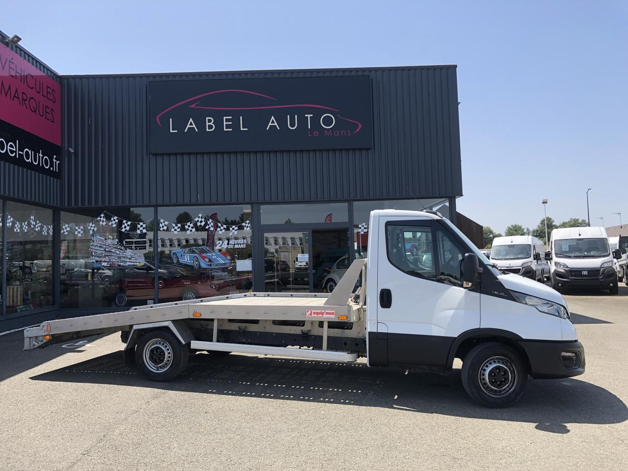 Iveco Daily IVECO PORTE VOITURE DEPANNEUSE 35 S 16 3L0 160 CH EMPATTEMENT 4100 PLATEAU FIX'ALU EQUIP'M - Camião transporte de veículos: foto 1 Iveco Daily IVECO PORTE VOITURE DEPANNEUSE 35 S 16 3L0 160 CH EMPATTEMENT 4100 PLATEAU FIX'ALU EQUIP'M - Camião transporte de veículos: foto 1