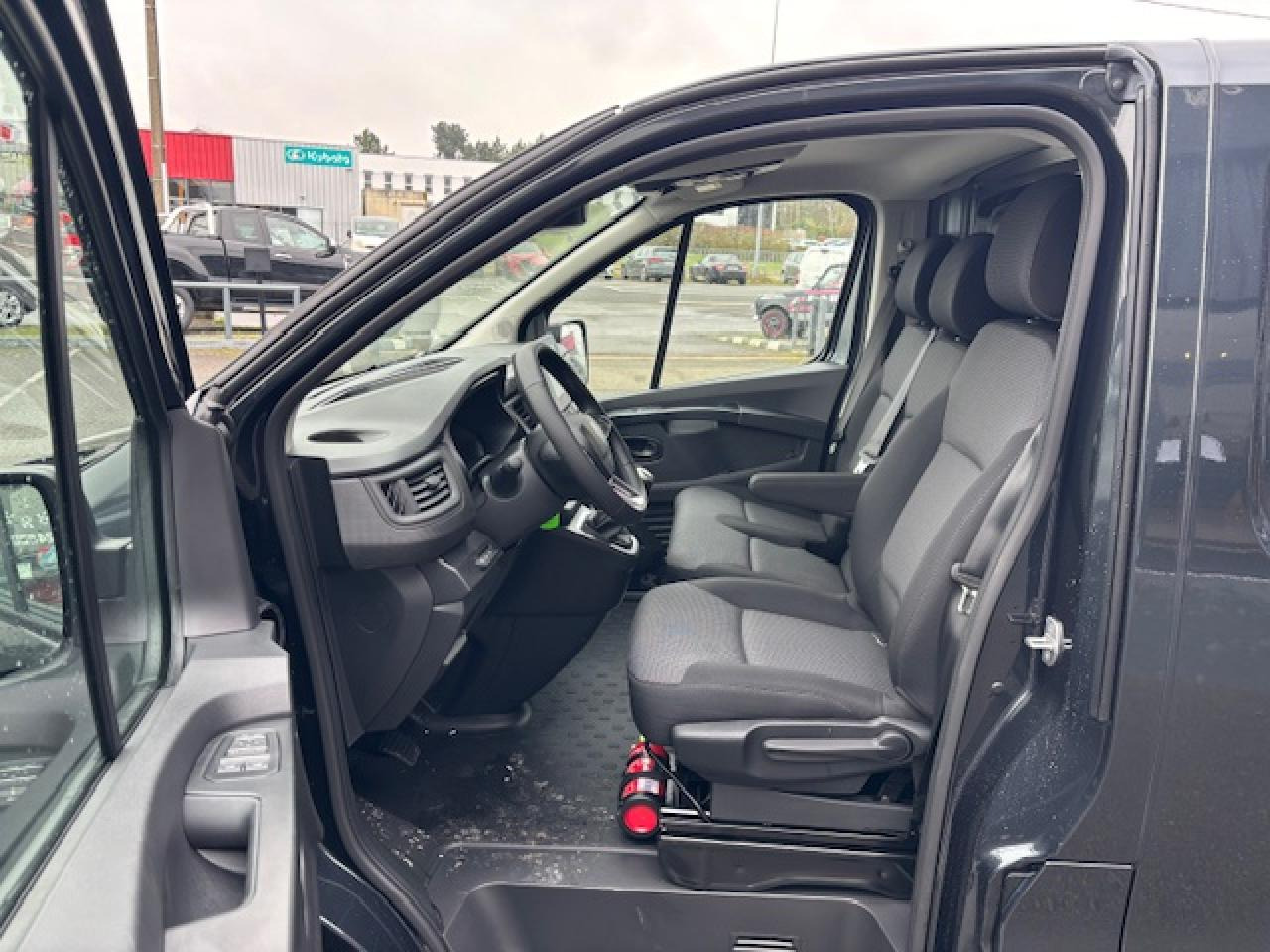 RENAULT Trafic L2H1 3000 Kg 2.0 Blue dCi - 150 2024 III FOURGON Fourgon Advance L2H1 PHASE 3 - Máquina de outro: foto 5 RENAULT Trafic L2H1 3000 Kg 2.0 Blue dCi - 150 2024 III FOURGON Fourgon Advance L2H1 PHASE 3 - Máquina de outro: foto 5