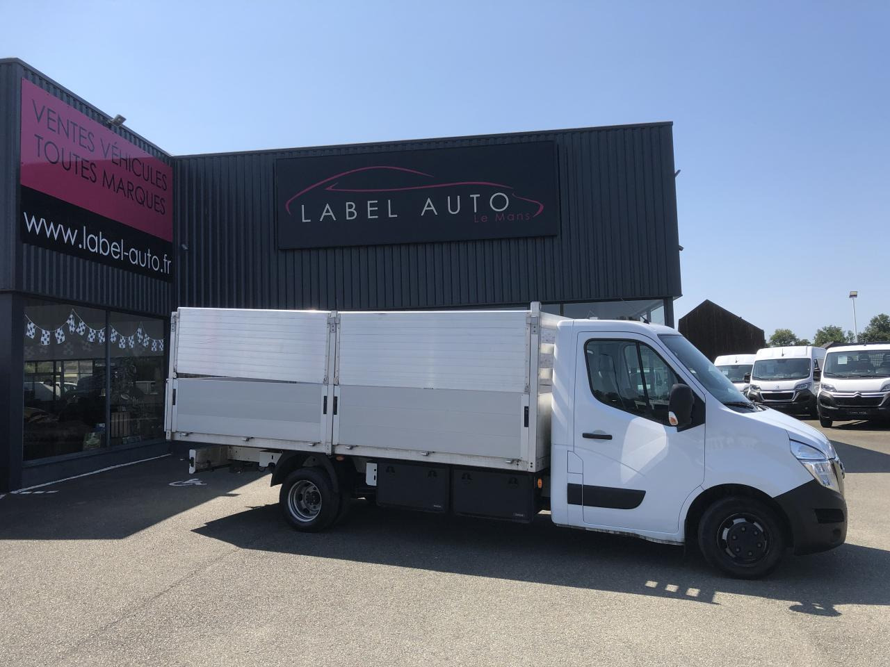 NISSAN INTERSTAR 3T5 2.3 DCI 165CH PLATEAU RIDELLES 4M50 - Carrinha de caixa aberta: foto 1 NISSAN INTERSTAR 3T5 2.3 DCI 165CH PLATEAU RIDELLES 4M50 - Carrinha de caixa aberta: foto 1