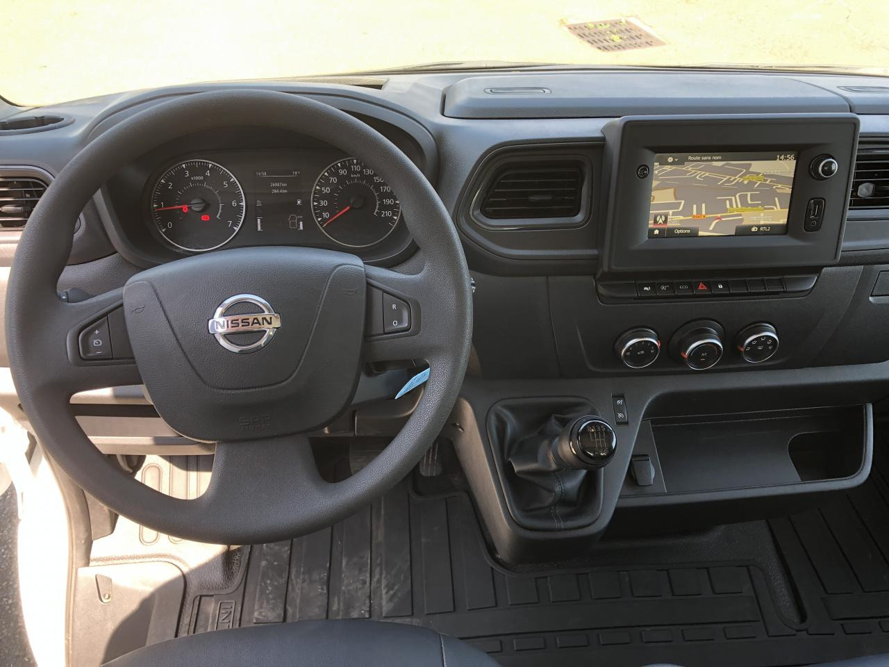 NISSAN INTERSTAR 3T5 2.3 DCI 165CH PLATEAU RIDELLES 4M50 - Carrinha de caixa aberta: foto 4 NISSAN INTERSTAR 3T5 2.3 DCI 165CH PLATEAU RIDELLES 4M50 - Carrinha de caixa aberta: foto 4
