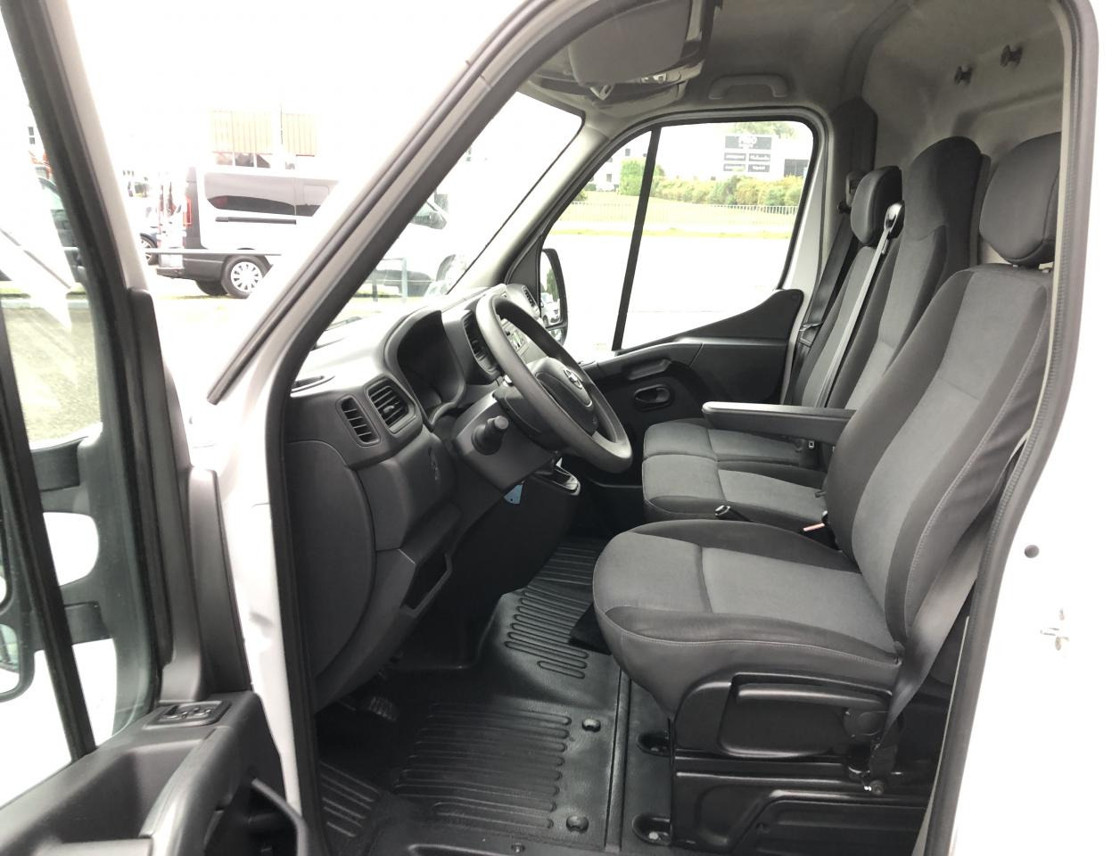 NISSAN NV400 3T5 L3H2 2.3 DCI 150CH ACENTA - Furgão: foto 4 NISSAN NV400 3T5 L3H2 2.3 DCI 150CH ACENTA - Furgão: foto 4