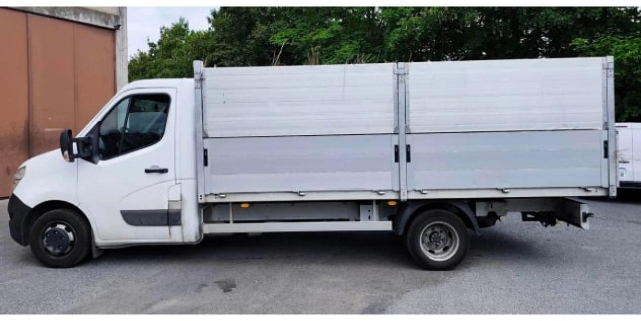 Nissan Interstar 3T5 2.3 DCI 165CH RJ PLATEAU RIDELLES - Carrinha de caixa aberta: foto 1 Nissan Interstar 3T5 2.3 DCI 165CH RJ PLATEAU RIDELLES - Carrinha de caixa aberta: foto 1