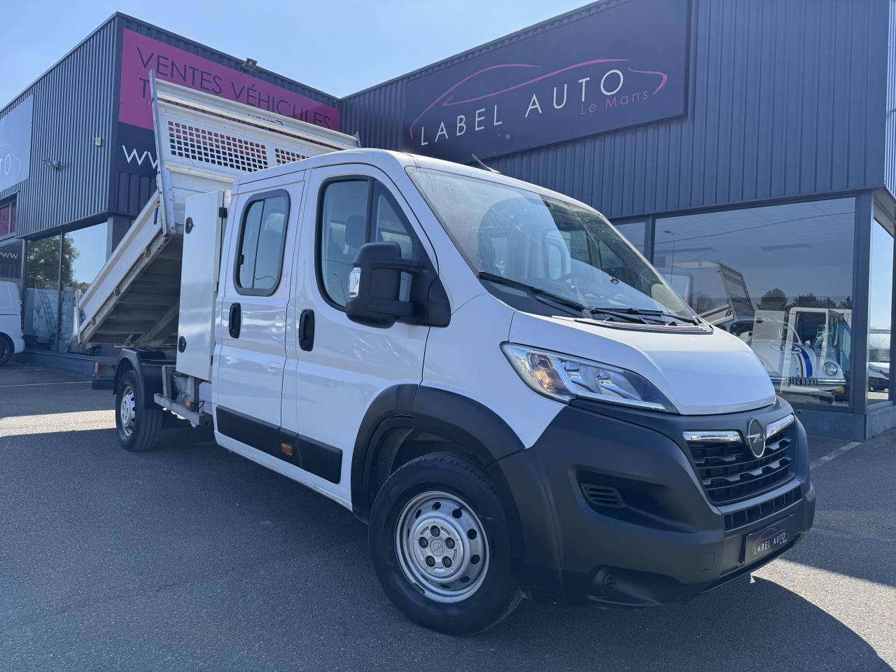 OPEL MOVANO 3T5 BENNE + COFFRE DOUBLE CABINE 6PLACES 2.2 HDI 165CH - Carrinha basculante: foto 2 OPEL MOVANO 3T5 BENNE + COFFRE DOUBLE CABINE 6PLACES 2.2 HDI 165CH - Carrinha basculante: foto 2