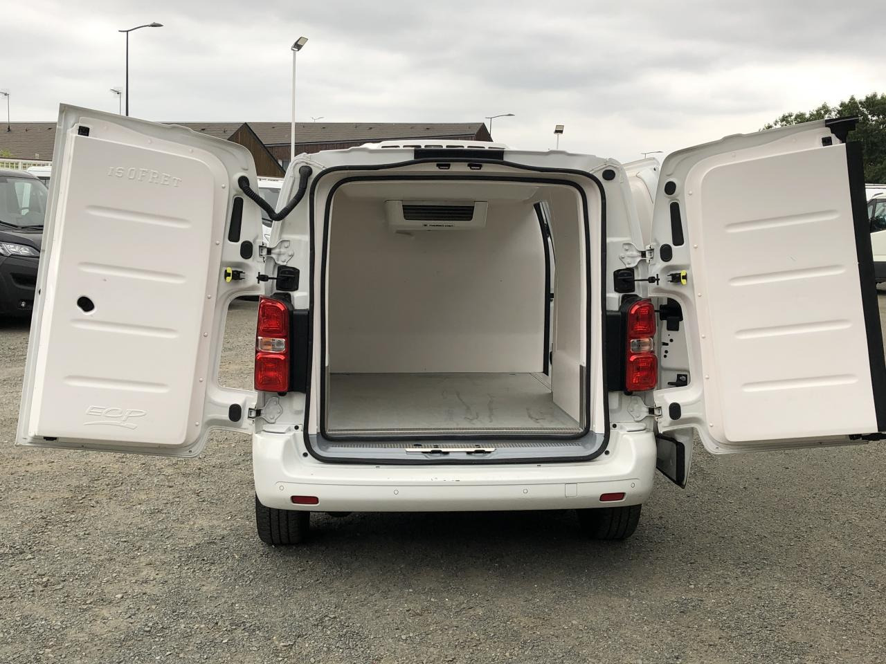 OPEL VIVARO 2.0 D 145CH FRIGORIFIQUE POSITIF THERMOKING - Carrinha frigorífica: foto 4 OPEL VIVARO 2.0 D 145CH FRIGORIFIQUE POSITIF THERMOKING - Carrinha frigorífica: foto 4