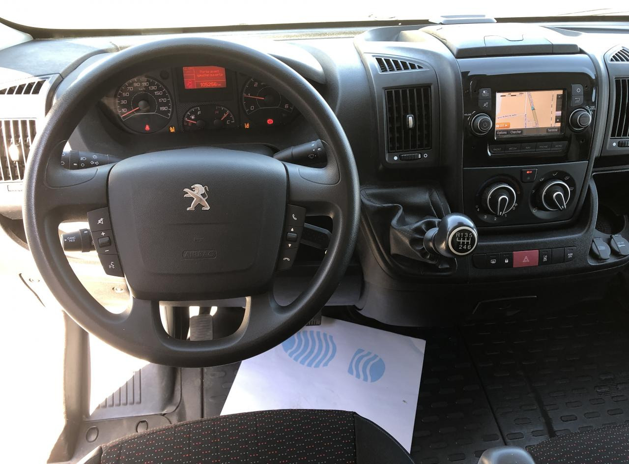 PEUGEOT Boxer 3.3t L2H2 2.2 HDi 140 CH ASPHALT FOURGON TOLE - Furgão: foto 3 PEUGEOT Boxer 3.3t L2H2 2.2 HDi 140 CH ASPHALT FOURGON TOLE - Furgão: foto 3