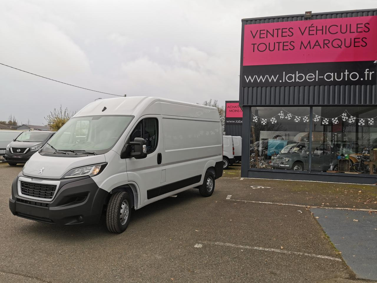 PEUGEOT Boxer 3.5t L2H2 2.2 HDi S&S Maxi - 140 III FOURGON TOLE Fourgon Tolé 435 L2H2 PHASE 3 - Furgão: foto 5 PEUGEOT Boxer 3.5t L2H2 2.2 HDi S&S Maxi - 140 III FOURGON TOLE Fourgon Tolé 435 L2H2 PHASE 3 - Furgão: foto 5