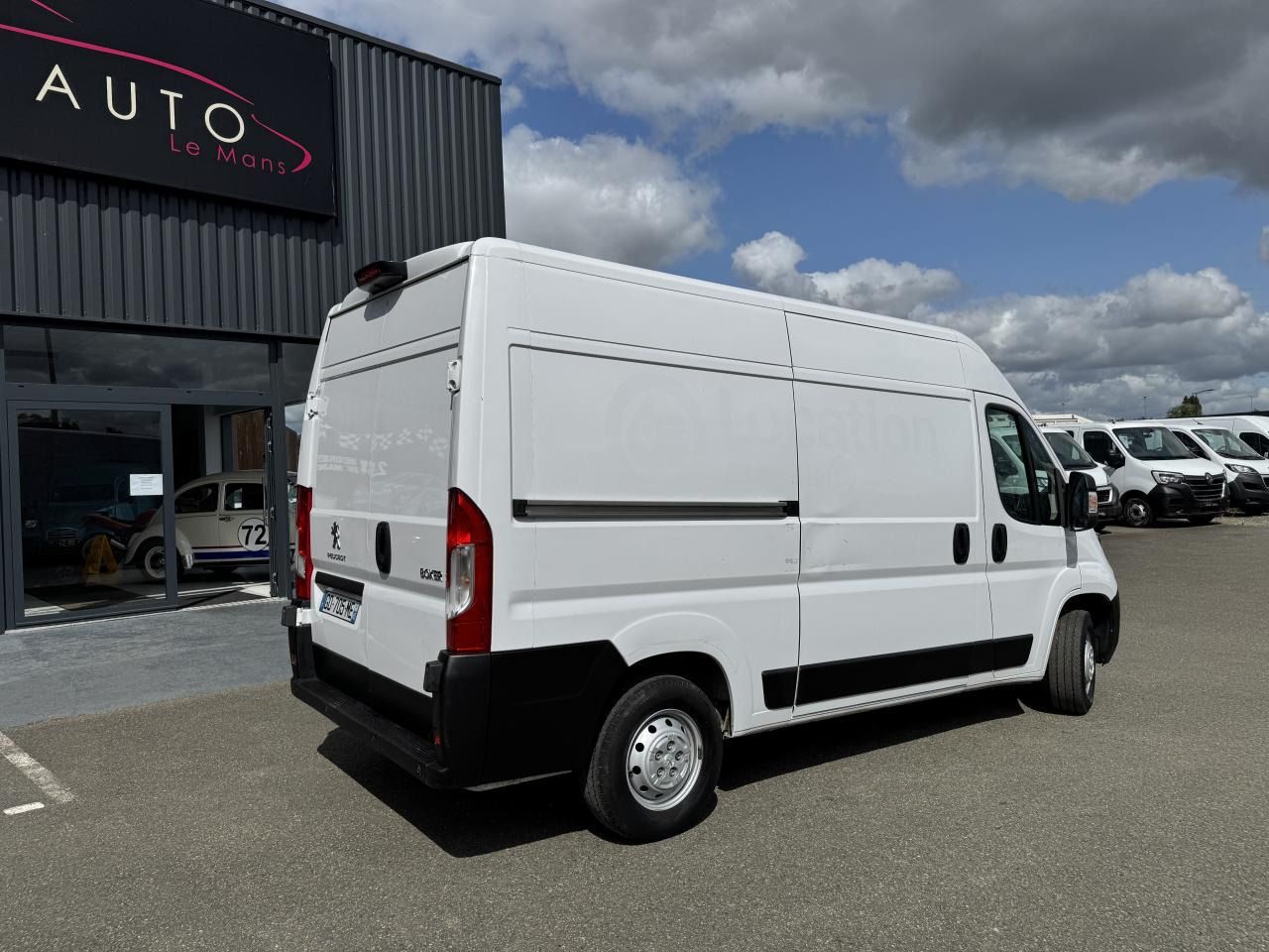 PEUGEOT boxer 333 L2H2 2.2 BLUEHDI S&S 140CH ASPHALT - Furgão: foto 5 PEUGEOT boxer 333 L2H2 2.2 BLUEHDI S&S 140CH ASPHALT - Furgão: foto 5