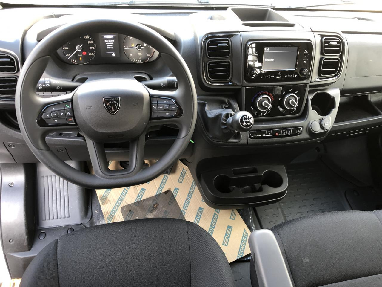 PEUGEOT boxer 3t5 plateau 4m20 2.2 hdi 140ch - Carrinha de caixa aberta: foto 5 PEUGEOT boxer 3t5 plateau 4m20 2.2 hdi 140ch - Carrinha de caixa aberta: foto 5