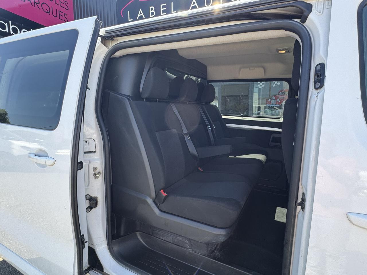 Peugeot Expert Standard 2.0 BlueHDI 150 S&S CABINE APPROFONDIE 6 PLACES - Carrinha cabine dupla: foto 5 Peugeot Expert Standard 2.0 BlueHDI 150 S&S CABINE APPROFONDIE 6 PLACES - Carrinha cabine dupla: foto 5