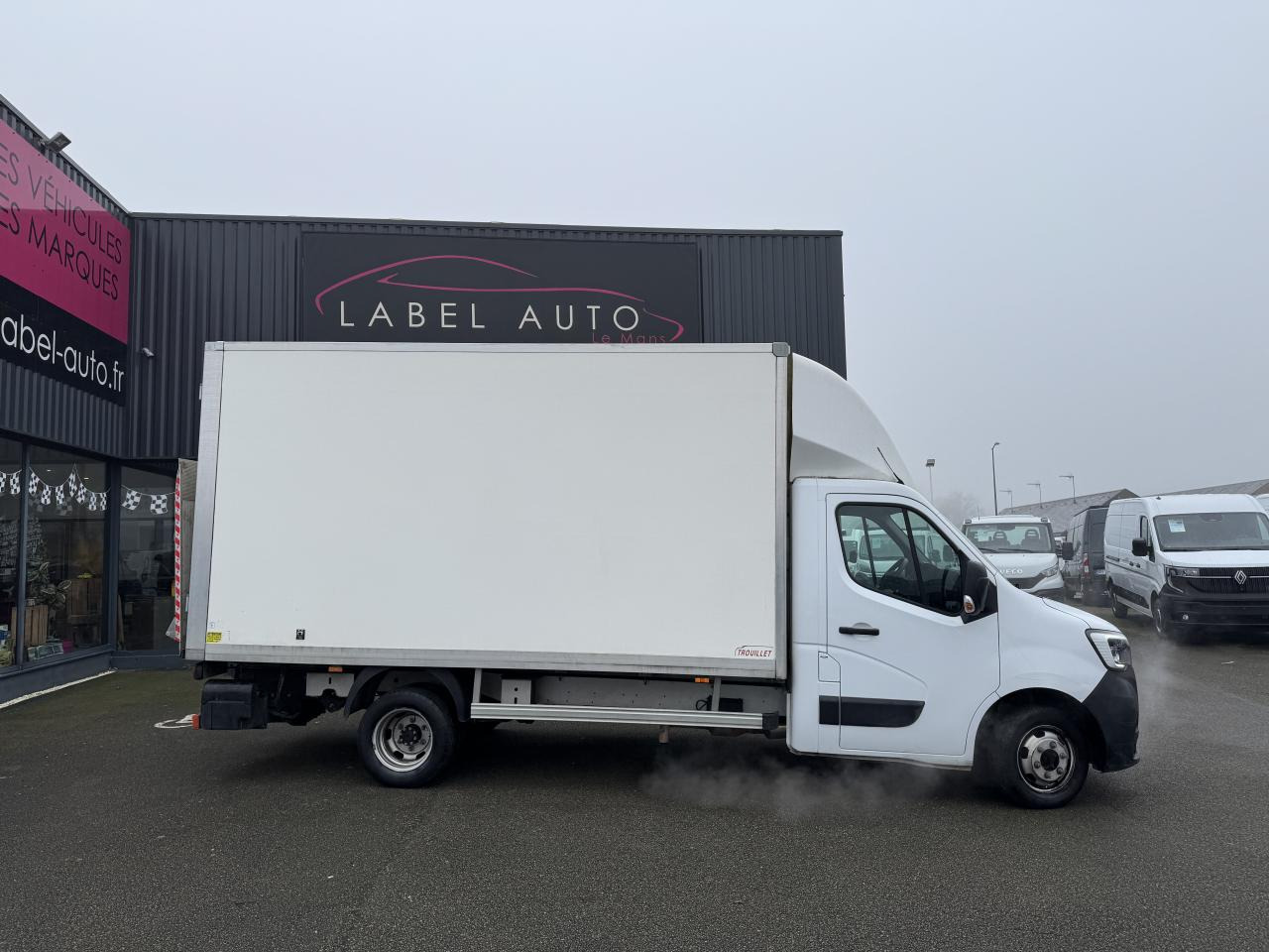 RENAULT MASTER CAISSE 20M3 + HAYON RJ 2.3 DCI 145CH - Carrinha de contentor: foto 1 RENAULT MASTER CAISSE 20M3 + HAYON RJ 2.3 DCI 145CH - Carrinha de contentor: foto 1