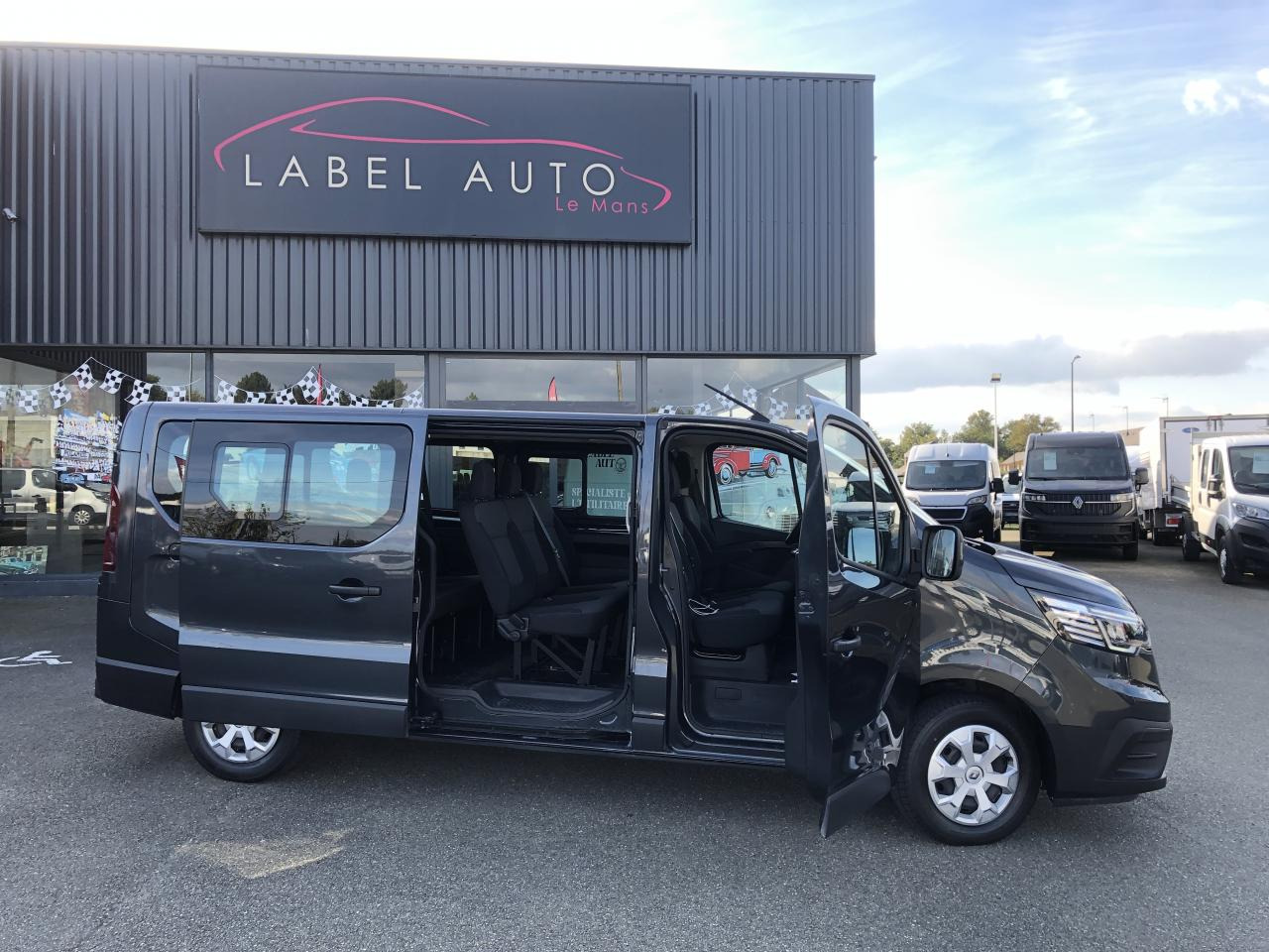 RENAULT Trafic L2 2.0 Energy dCi - 150 - S&S III COMBI Combi Zen L2H1 PHASE 3 - Furgão de passageiros: foto 1 RENAULT Trafic L2 2.0 Energy dCi - 150 - S&S III COMBI Combi Zen L2H1 PHASE 3 - Furgão de passageiros: foto 1