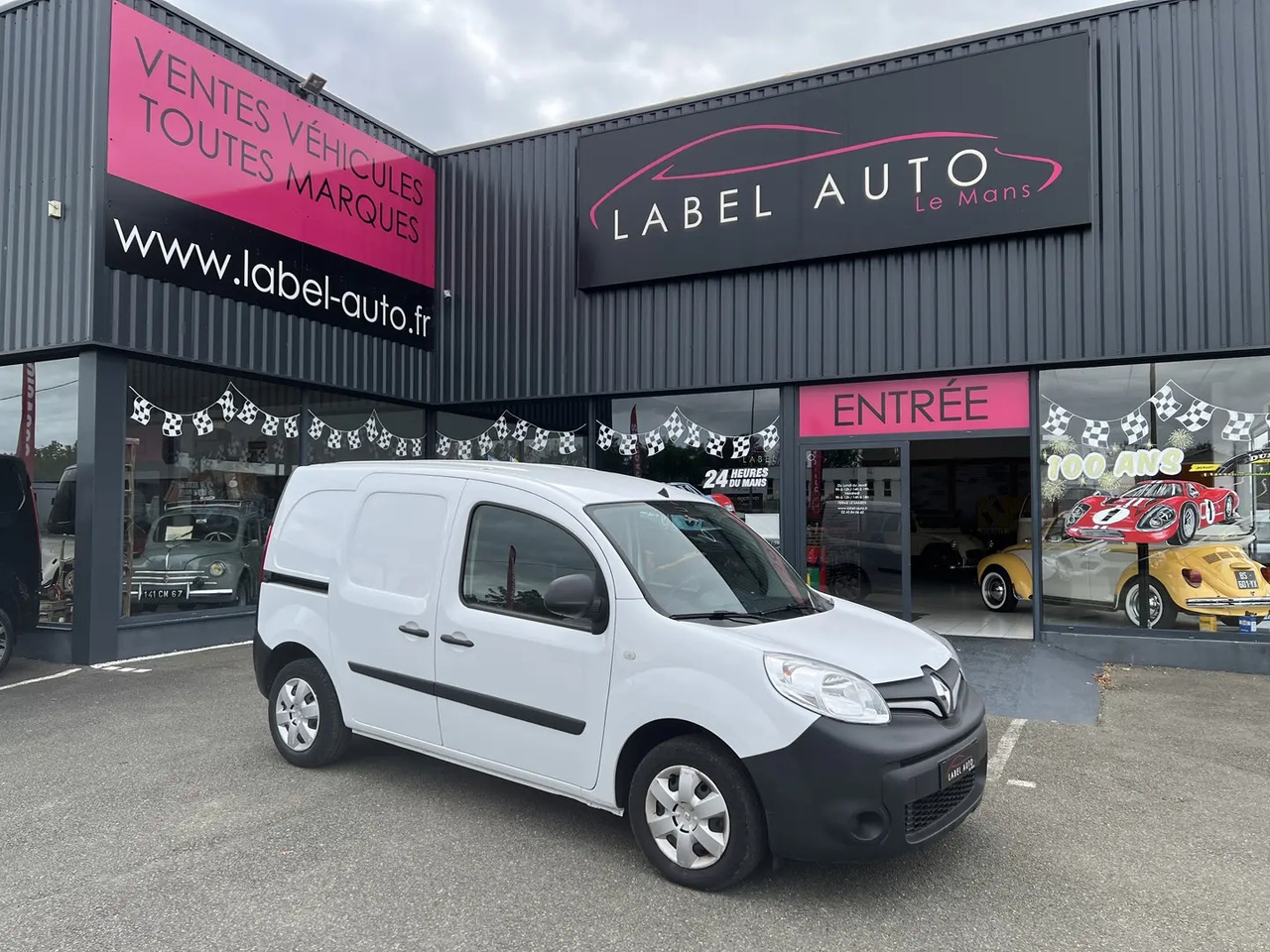 Renault Kangoo 1.5 BLUE DCI 80CH GRAND CONFORT 5CV - Furgão compacto: foto 1 Renault Kangoo 1.5 BLUE DCI 80CH GRAND CONFORT 5CV - Furgão compacto: foto 1