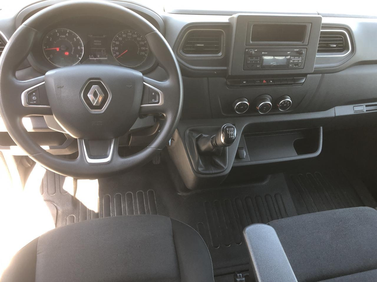 Renault Master F3300 L2H2 2.3 DCI 135CH CABINE APPROFONDIE CONFORT 7 PLACES - Carrinha cabine dupla: foto 3 Renault Master F3300 L2H2 2.3 DCI 135CH CABINE APPROFONDIE CONFORT 7 PLACES - Carrinha cabine dupla: foto 3