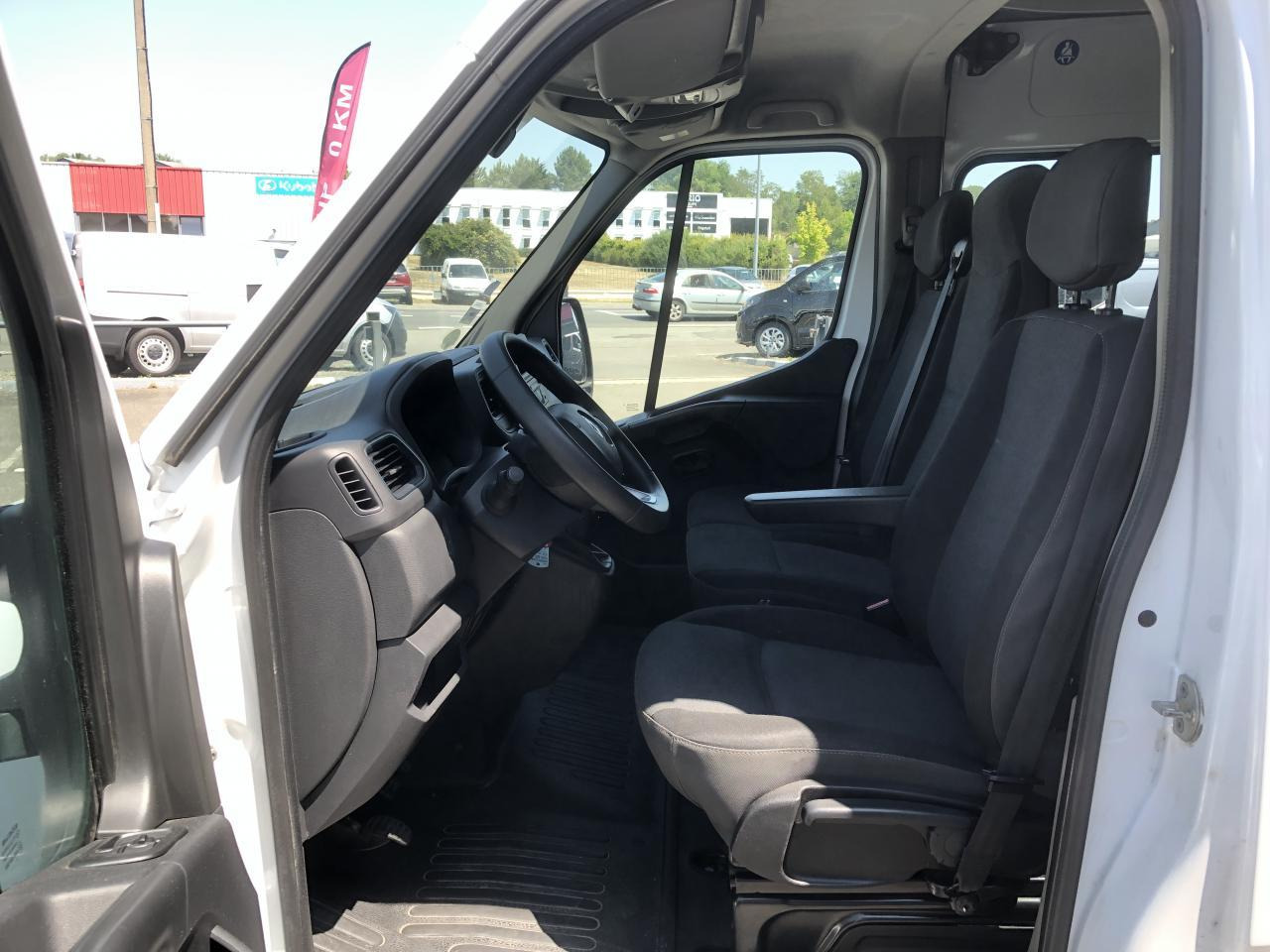 Renault Master F3300 L2H2 2.3 DCI 135CH CABINE APPROFONDIE CONFORT 7 PLACES - Carrinha cabine dupla: foto 4 Renault Master F3300 L2H2 2.3 DCI 135CH CABINE APPROFONDIE CONFORT 7 PLACES - Carrinha cabine dupla: foto 4