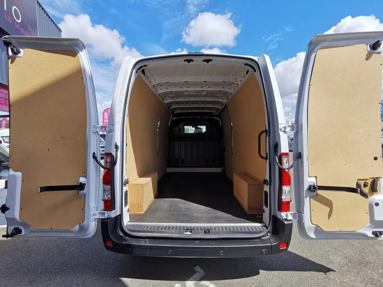 Renault Master F3500 L3H2 2.3 BLUE DCI 135CH GRAND CONFORT EURO6 - Furgão: foto 4 Renault Master F3500 L3H2 2.3 BLUE DCI 135CH GRAND CONFORT EURO6 - Furgão: foto 4
