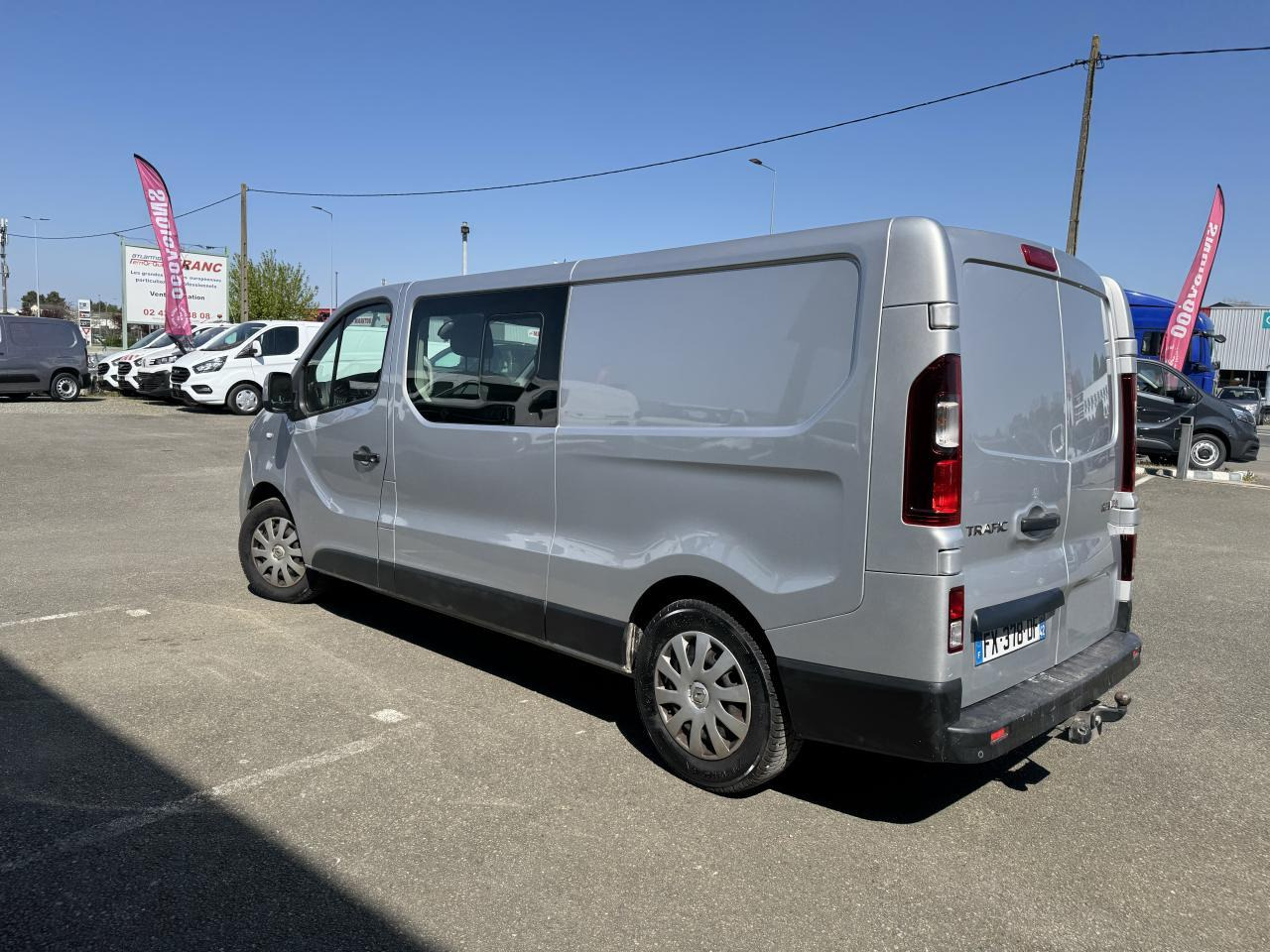 Renault Trafic L2H1 2.0 DCI 145CH CABINE APPROFONDIE 6 PLACES CONFORT EDC - Carrinha cabine dupla: foto 5 Renault Trafic L2H1 2.0 DCI 145CH CABINE APPROFONDIE 6 PLACES CONFORT EDC - Carrinha cabine dupla: foto 5