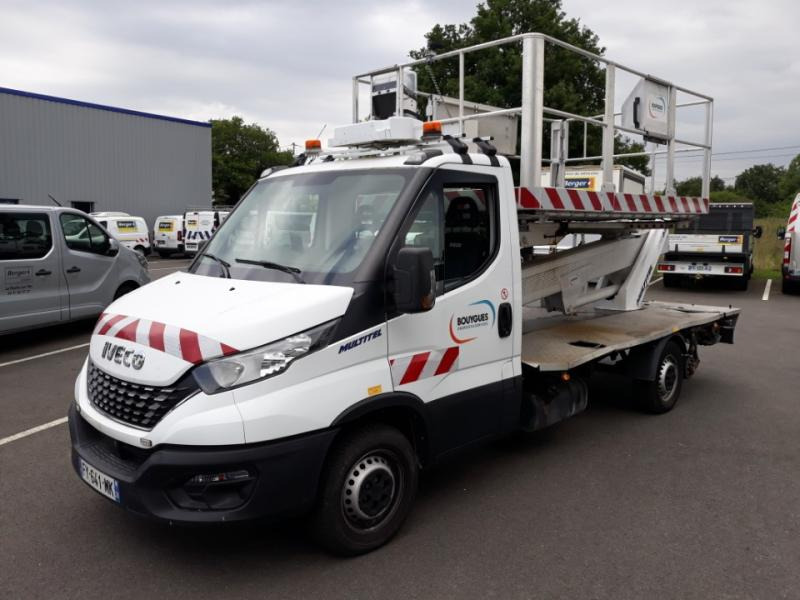Iveco Daily 35S14 Plateau Nacelle 6m50 Spécial tunnel - Caminhão com plataforma aérea: foto 1 Iveco Daily 35S14 Plateau Nacelle 6m50 Spécial tunnel - Caminhão com plataforma aérea: foto 1