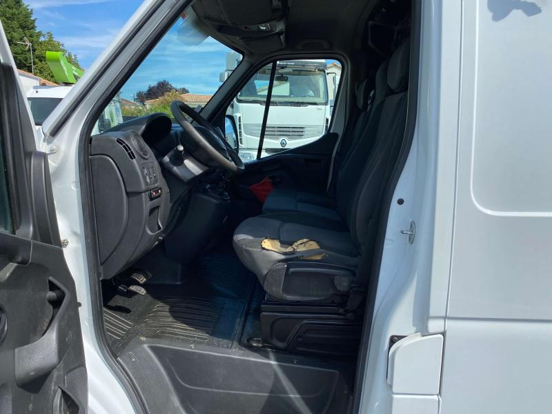 Renault Master 145.35 FG Tronqué L2H2 Nacelle Pack éco - Caminhão com plataforma aérea: foto 5 Renault Master 145.35 FG Tronqué L2H2 Nacelle Pack éco - Caminhão com plataforma aérea: foto 5