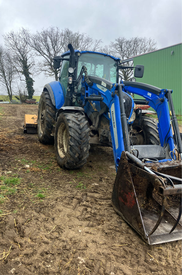 New Holland T5 120 - Trator: foto 2 New Holland T5 120 - Trator: foto 2