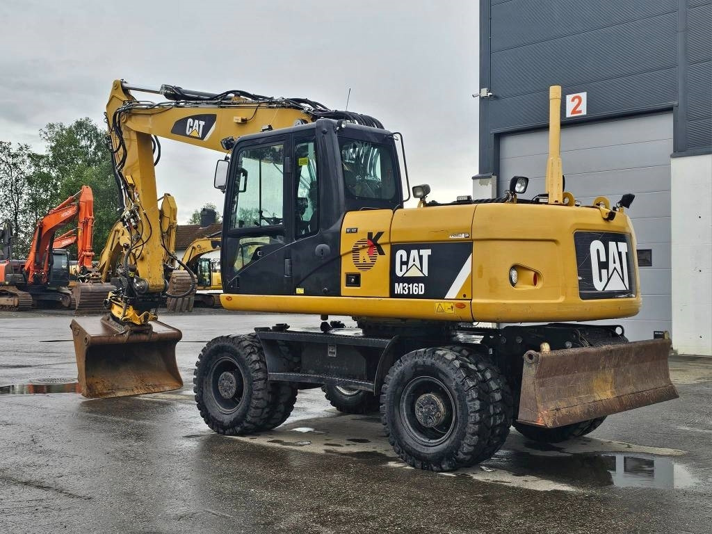 CAT M 316 D  - Escavadeira de rodas: foto 3 CAT M 316 D  - Escavadeira de rodas: foto 3