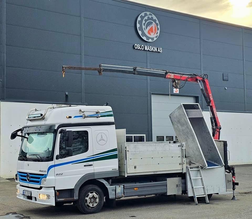Mercedes-Benz Atego 822 L - Camião de caixa aberta/ Plataforma: foto 1 Mercedes-Benz Atego 822 L - Camião de caixa aberta/ Plataforma: foto 1