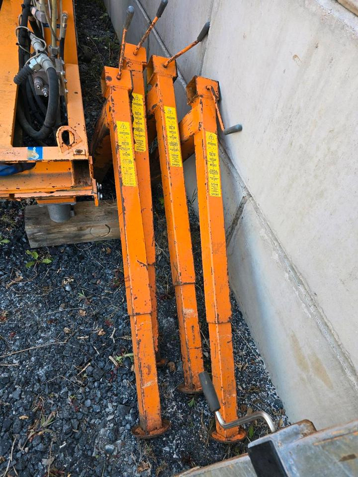 4x Stützen für Salzstreuer Container Wohnkabine Schmidt Epoke Gmeiner Salzsilo Streuautomat Winterdienst - Espalhador de areia/ Sal: foto 1 4x Stützen für Salzstreuer Container Wohnkabine Schmidt Epoke Gmeiner Salzsilo Streuautomat Winterdienst - Espalhador de areia/ Sal: foto 1