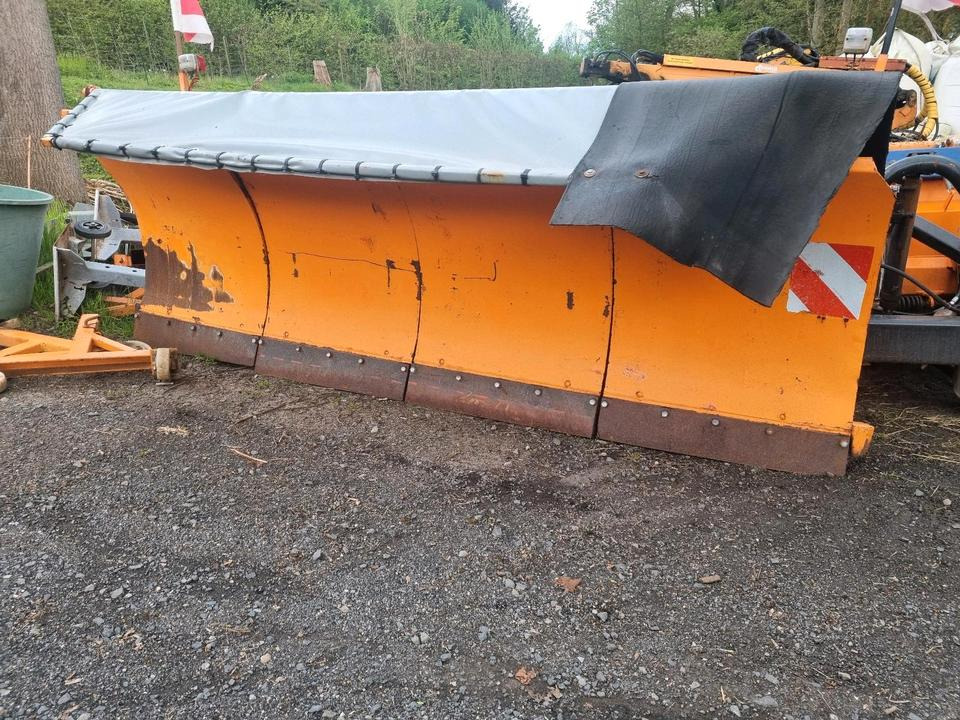 Beilhack PEC 30-4 Schneepflug Schneeschild Scheeschieber Winterdienst Unimog U400 300 500 427 lkw Schmidt - Lâmina limpa-neves: foto 2 Beilhack PEC 30-4 Schneepflug Schneeschild Scheeschieber Winterdienst Unimog U400 300 500 427 lkw Schmidt - Lâmina limpa-neves: foto 2