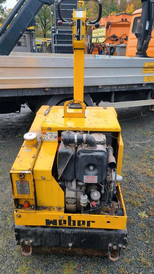 DVH 701 Weber Walze Glattmantel Walze Rüttelwalze Dublex Vibrationswalze Rüttelplatte Strassenwalze Plattenverdichter DVH 603 - Compactador pequeno de asfalto: foto 2 DVH 701 Weber Walze Glattmantel Walze Rüttelwalze Dublex Vibrationswalze Rüttelplatte Strassenwalze Plattenverdichter DVH 603 - Compactador pequeno de asfalto: foto 2