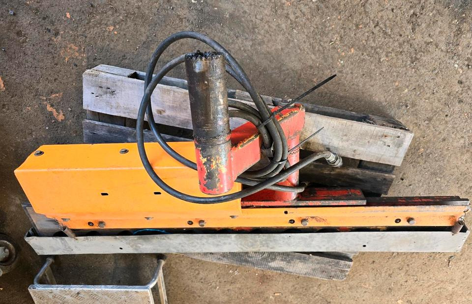 Dücker AWS Wallheckenschere Astschere Astkutter für Mähausleger UNA 500 600 Böschungsmäher Böschungsmulcher FME MKM Lichtraumprofilsäge - Limpa bermas: foto 3 Dücker AWS Wallheckenschere Astschere Astkutter für Mähausleger UNA 500 600 Böschungsmäher Böschungsmulcher FME MKM Lichtraumprofilsäge - Limpa bermas: foto 3