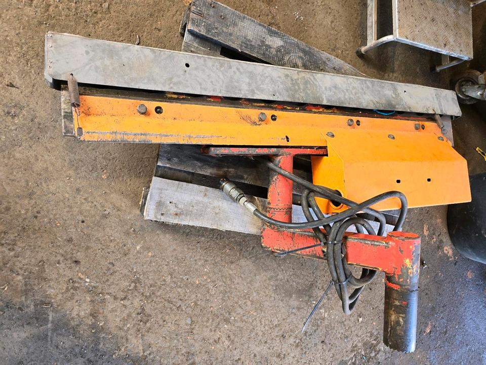 Dücker AWS Wallheckenschere Astschere Astkutter für Mähausleger UNA 500 600 Böschungsmäher Böschungsmulcher FME MKM Lichtraumprofilsäge - Limpa bermas: foto 4 Dücker AWS Wallheckenschere Astschere Astkutter für Mähausleger UNA 500 600 Böschungsmäher Böschungsmulcher FME MKM Lichtraumprofilsäge - Limpa bermas: foto 4