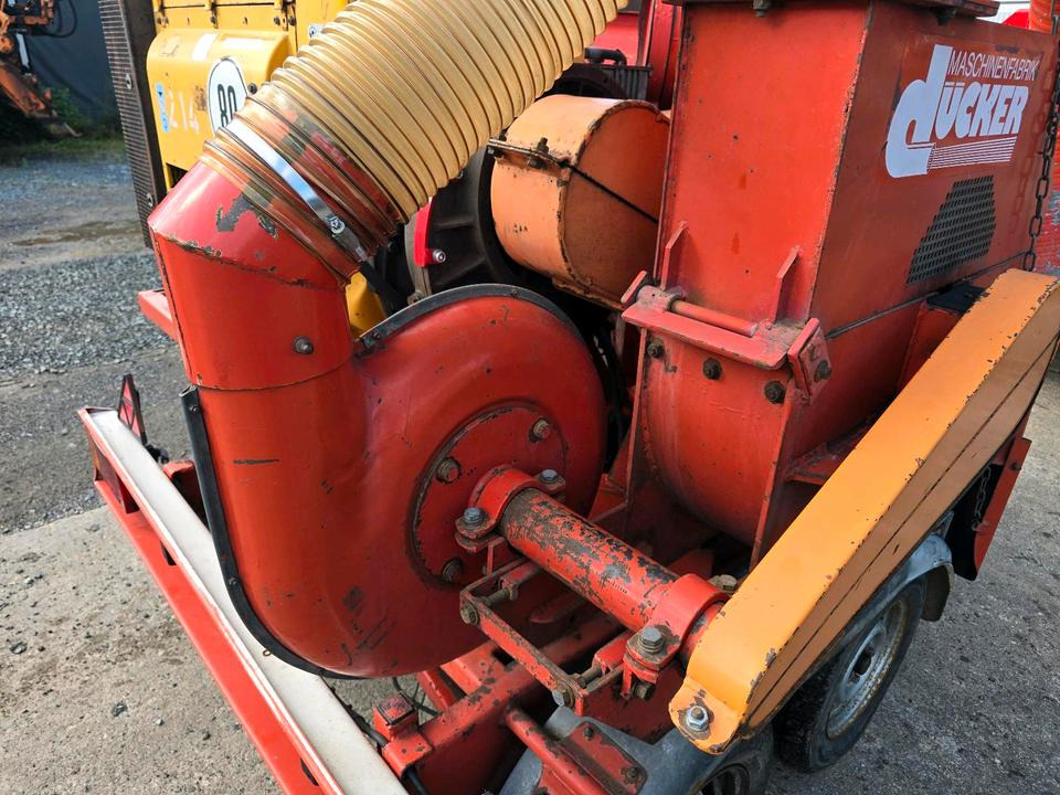 Dücker HM 760 Holzhacker Holzhäcksler Holzhackschnitzler Hacker Häcksler Hatz Diesel 4L40C - Estilhaçadora de madeira: foto 4 Dücker HM 760 Holzhacker Holzhäcksler Holzhackschnitzler Hacker Häcksler Hatz Diesel 4L40C - Estilhaçadora de madeira: foto 4