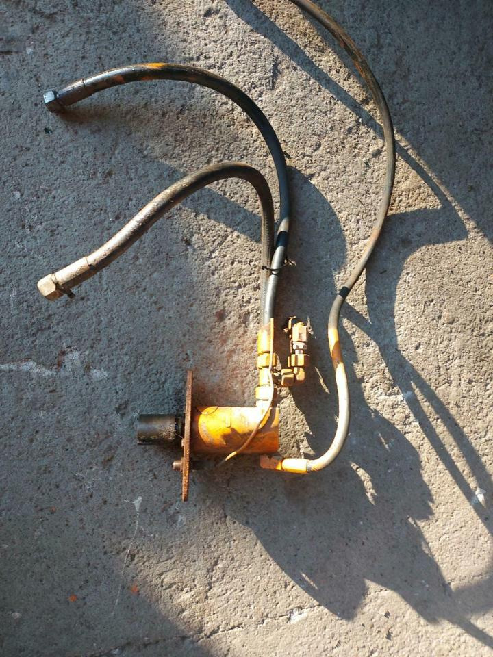 Hydraulikmotor Schmidt DST SST Salzstreuer Winterdienst Unimog - Motor hidráulico por Veículo municipal/ Especial: foto 1 Hydraulikmotor Schmidt DST SST Salzstreuer Winterdienst Unimog - Motor hidráulico por Veículo municipal/ Especial: foto 1