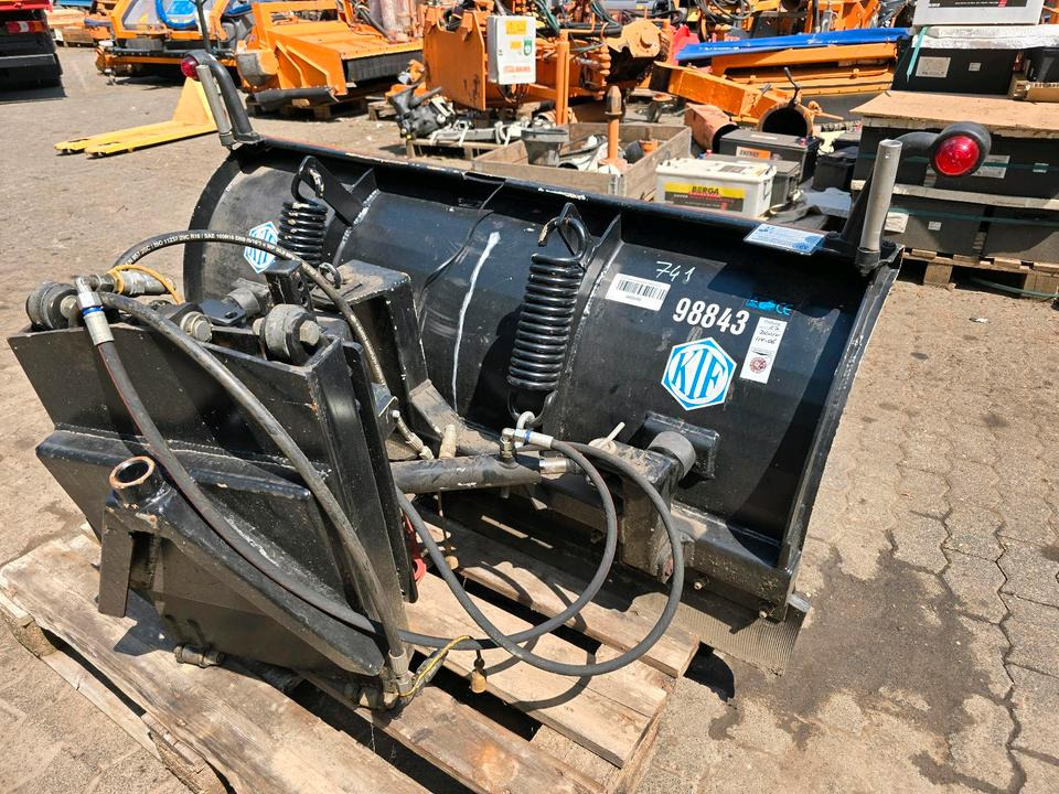 KIF CM 2000 Schneepflug Schneeschild Schneeschieber Räumschild Winterdienst für Kleintraktore Iseki Kubota Multicar - Lâmina limpa-neves: foto 1 KIF CM 2000 Schneepflug Schneeschild Schneeschieber Räumschild Winterdienst für Kleintraktore Iseki Kubota Multicar - Lâmina limpa-neves: foto 1