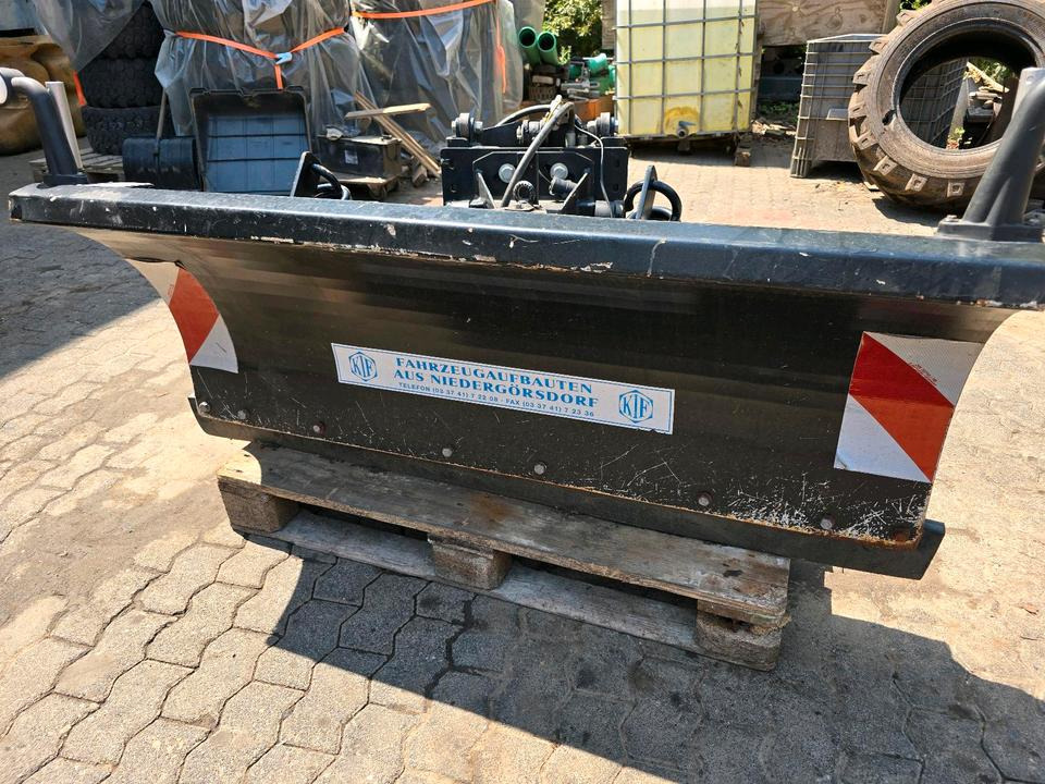 KIF CM 2000 Schneepflug Schneeschild Schneeschieber Räumschild Winterdienst für Kleintraktore Iseki Kubota Multicar - Lâmina limpa-neves: foto 5 KIF CM 2000 Schneepflug Schneeschild Schneeschieber Räumschild Winterdienst für Kleintraktore Iseki Kubota Multicar - Lâmina limpa-neves: foto 5