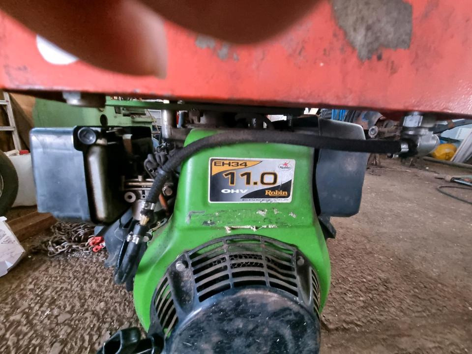 Motormäher Agria 5500 KL Grizzly Böschungsmulcher Hangmäher Reform Aebi Rasenmäher Mähausleger Böschungsmulcher Seitenmulcher Mulchgerät - Cortador de grama: foto 4 Motormäher Agria 5500 KL Grizzly Böschungsmulcher Hangmäher Reform Aebi Rasenmäher Mähausleger Böschungsmulcher Seitenmulcher Mulchgerät - Cortador de grama: foto 4