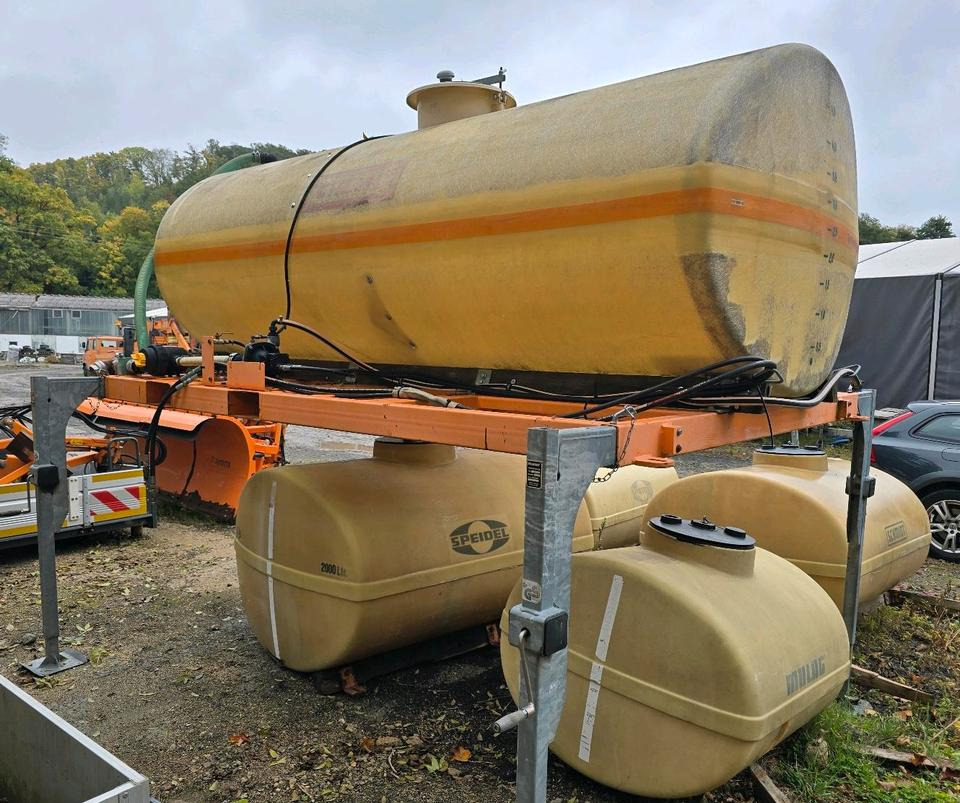 Mulag 5000FL 5m3 Wassertank Speidel Wasserfass für Unimog UGE UGN 405 U300 400 500 427 430 LKW Boschung wassertank Laugentank Bewässerung 5000liter LKW - Contentor cisterna: foto 3 Mulag 5000FL 5m3 Wassertank Speidel Wasserfass für Unimog UGE UGN 405 U300 400 500 427 430 LKW Boschung wassertank Laugentank Bewässerung 5000liter LKW - Contentor cisterna: foto 3